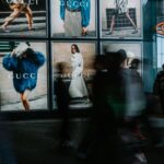 Digitale schermen in je zaak: wanneer het werkt en wanneer het weggegooid geld is